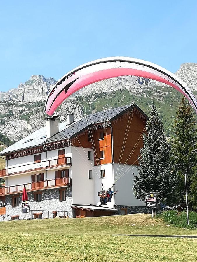 Chalet Beausoleil 4 Etoiles - Prestige - Au Pied Du Col De La Croix De Fer Saint-Sorlin-dʼArves エクステリア 写真